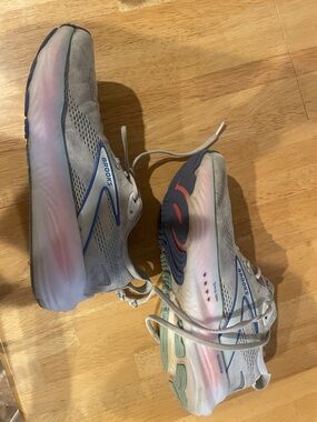 Brooks Glycerin 22 Women’s Road Running Shoes - White/Limpet Shell - Size 9